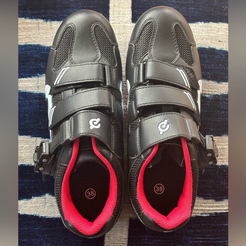 Peloton Black Athletic Cycling Shoes with Red Lining